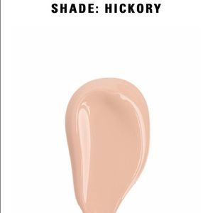 Kyle concealer Hickory is a pink light